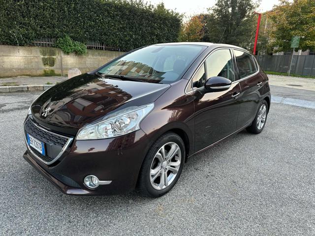 PEUGEOT 208 1.2 VTi 82 CV 5 porte Allure Immagine 1