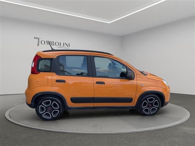 FIAT Panda 1.0 firefly hybrid City Life s&s 70cv Immagine 4