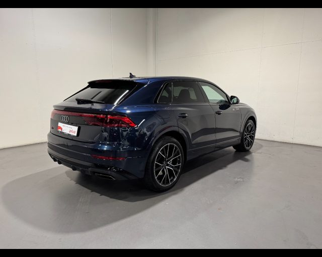 AUDI Q8 55 TFSIe QUATTRO TIPTRONIC S-LINE Immagine 1