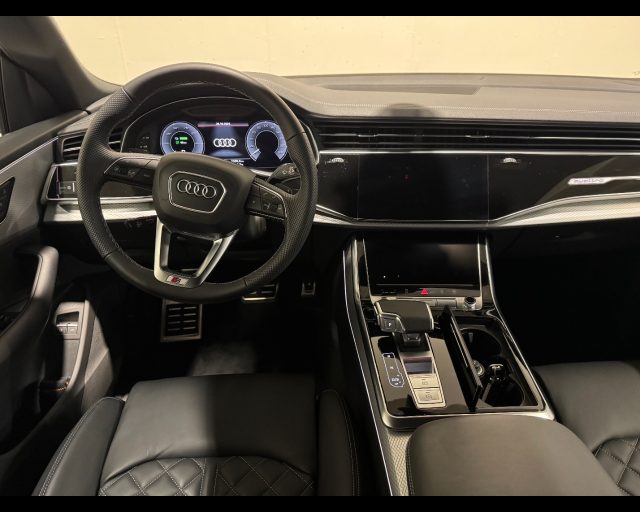 AUDI Q8 55 TFSIe QUATTRO TIPTRONIC S-LINE Immagine 2