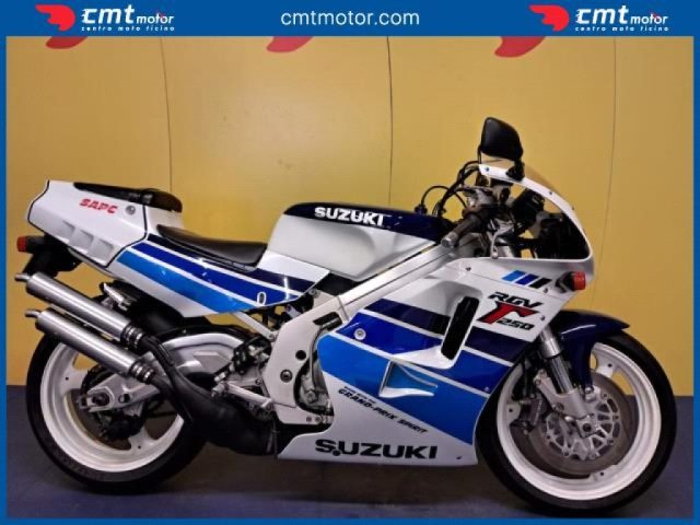 SUZUKI RGV 250 Finanziabile - Vari colori - 4784 Immagine 0