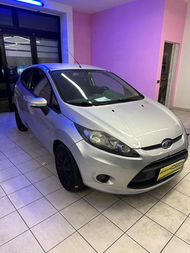 FORD Fiesta 1.4 3 porte Bz.- GPL Titanium Immagine 0