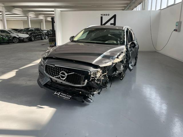 VOLVO V60 Cross Country 2.0 D4 190CV AWD GEARTRONIC BUSINESS PLUS Immagine 2