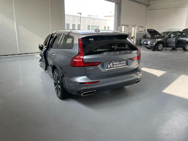 VOLVO V60 Cross Country 2.0 D4 190CV AWD GEARTRONIC BUSINESS PLUS Immagine 4