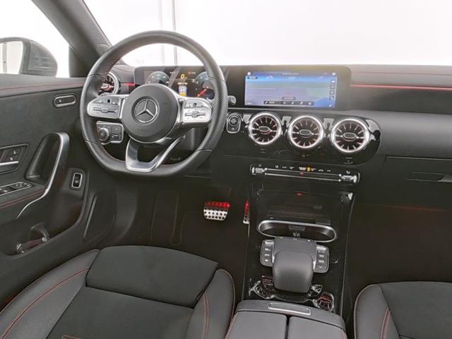 MERCEDES-BENZ CLA 180 Automatic Shooting Brake AMG Line Premium Immagine 4