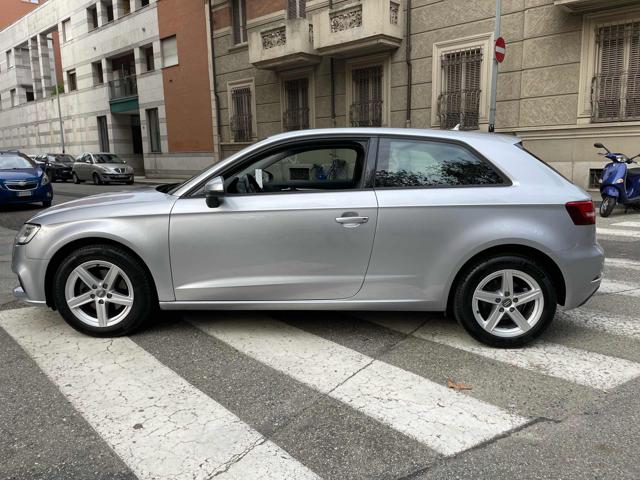 AUDI A3 1.6 TDI Business Immagine 4