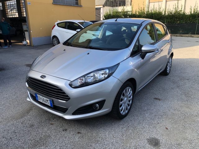 FORD Fiesta 1.5 TDCi 75CV 5 porte Immagine 3