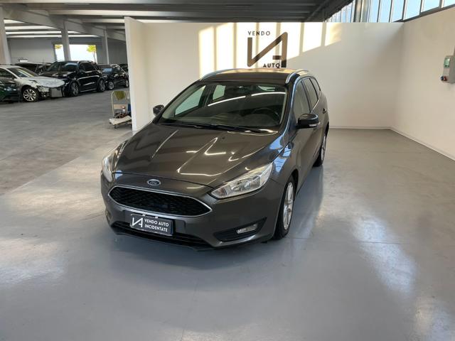 FORD Focus 1.5 TDCI 120CV S&S POWERSHIFT SW BUSINESS Immagine 2