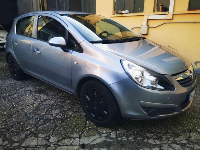 OPEL Corsa 1.2 5 porte Club Immagine 0