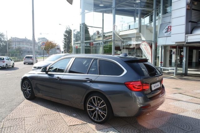 BMW 320 d Touring Business Advantage aut. Immagine 2