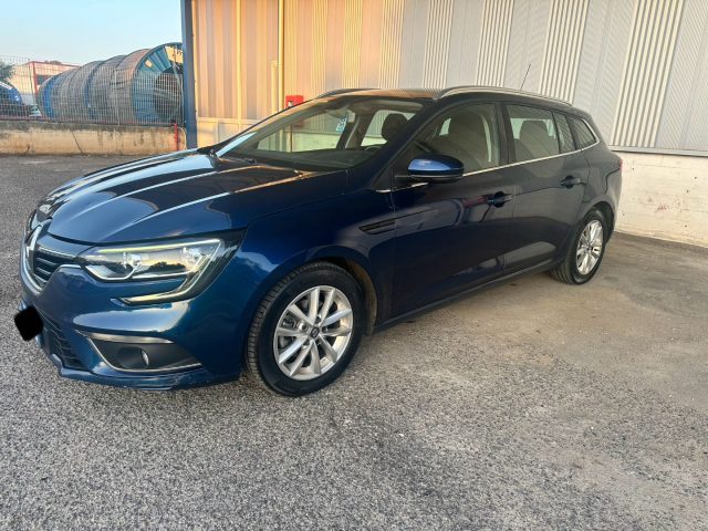 RENAULT Megane Mégane Sporter Blue dCi 115 CV EDC Business Immagine 1