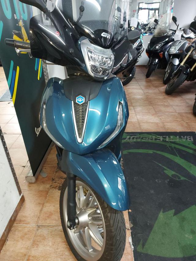 PIAGGIO Beverly 400 i.e. beverly 400 Immagine 1