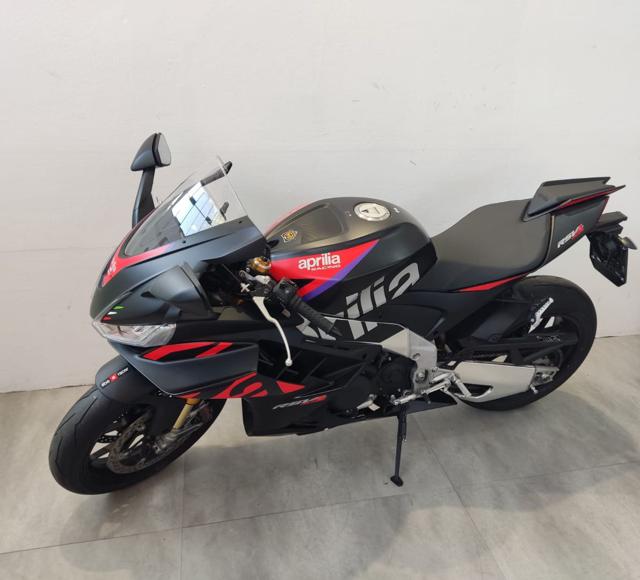 APRILIA RSV4 Factory TIME ATTACK Immagine 1