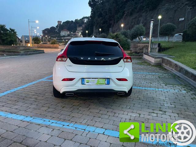 VOLVO V40 2.0 D2 Kinetic my17 120cv Immagine 4