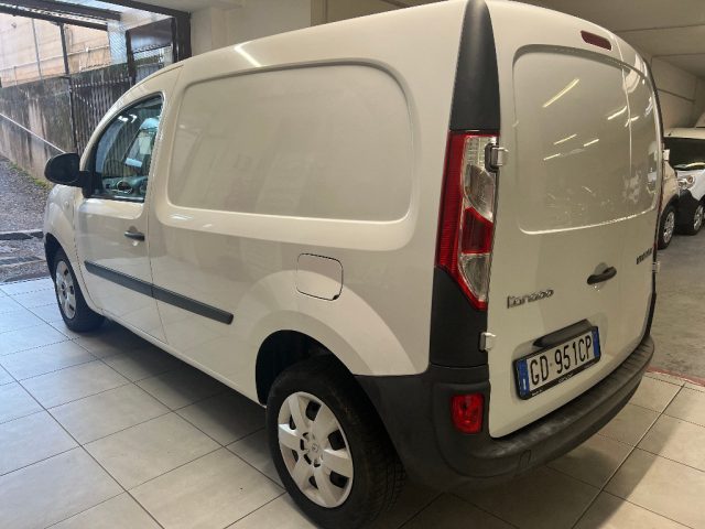 RENAULT Kangoo Blue dCi 8V 95CV 5 porte Limited + IVA Immagine 2