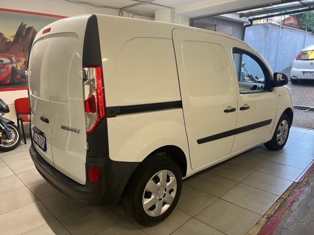 RENAULT Kangoo Blue dCi 8V 95CV 5 porte Limited + IVA Immagine 4