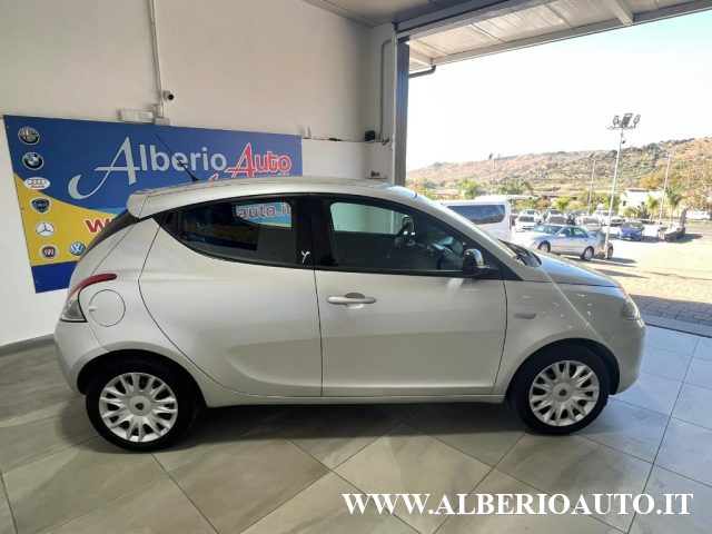 LANCIA Ypsilon 1.2 69 CV 5 porte Elefantino Immagine 3