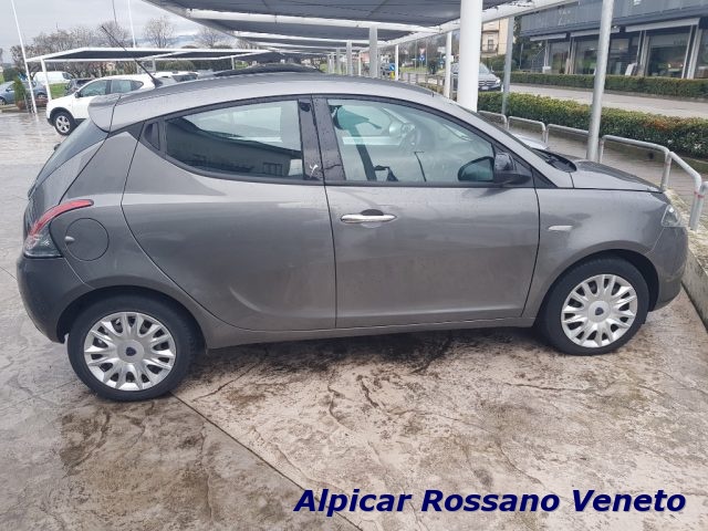 LANCIA Ypsilon 0.9 TwinAir 85 CV 5 porte S&S Silver Immagine 1