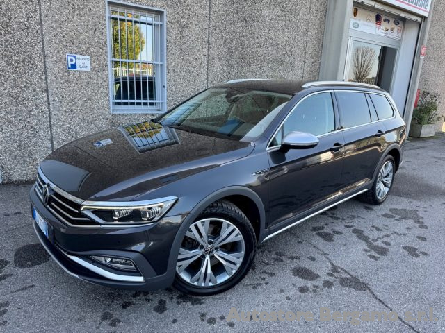 VOLKSWAGEN Passat Alltrack 2.0 TDI 200 CV 4MOTION DSG "IQ-LIGHT"RADAR"FULL!" Immagine 1