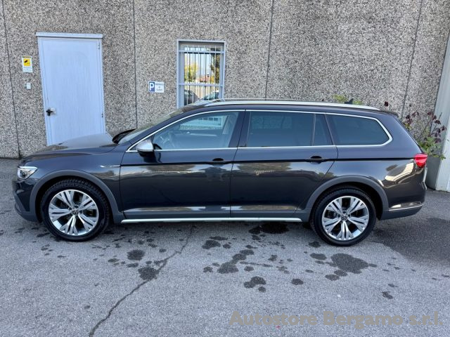 VOLKSWAGEN Passat Alltrack 2.0 TDI 200 CV 4MOTION DSG "IQ-LIGHT"RADAR"FULL!" Immagine 2