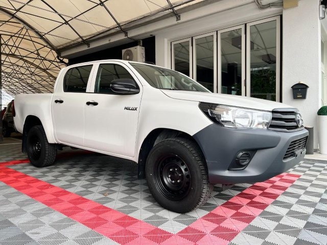 TOYOTA Hilux 2.4 D-4D 4WD 4 porte Double Cab Comfort Immagine 2