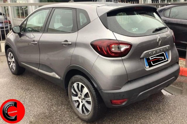 RENAULT Captur dCi 8V 90 CV EDC Business Immagine 1