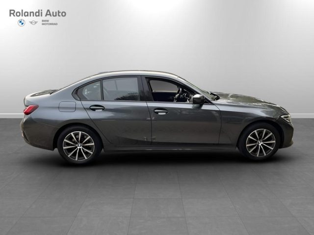 BMW 316 d mhev 48V Sport auto Immagine 3