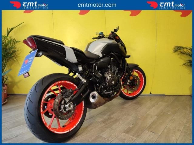 YAMAHA MT-07 Garantita e Finanziabile Immagine 3