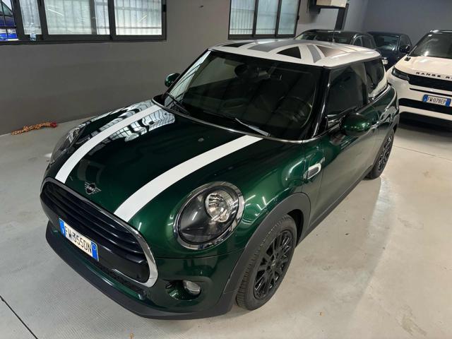 MINI Cooper D 1.5 Cooper D Business automatico Immagine 0