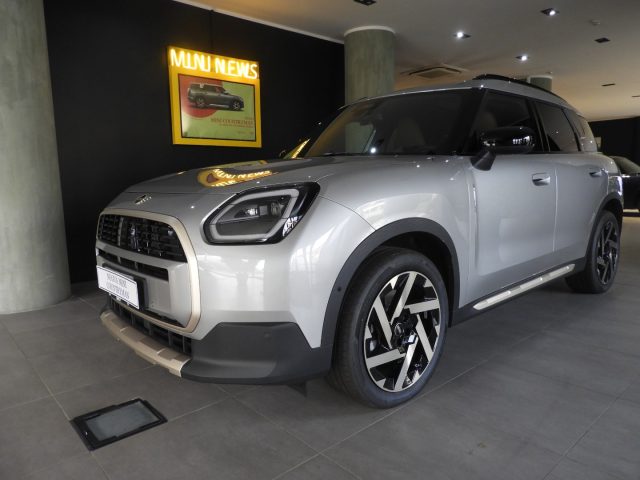 MINI Mini C Favoured Countryman Immagine 0