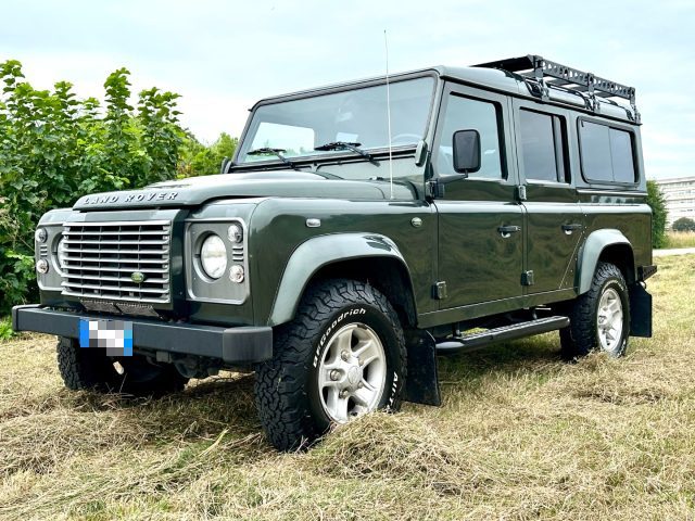 LAND ROVER Defender 110 2.4 TD4 Station Wagon SE Immagine 1