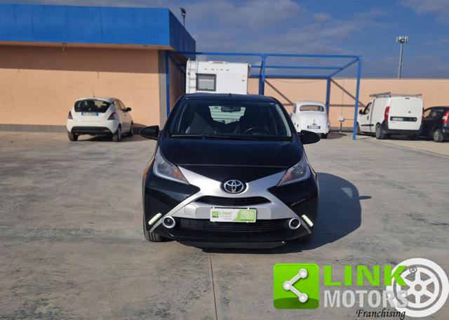 TOYOTA Aygo 1.0 VVT-i 69 CV 5 PORTE Immagine 2