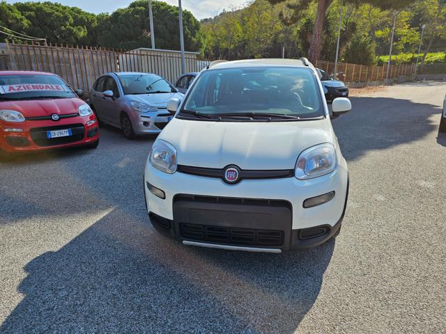 FIAT Panda 1.0 FireFly S&S Hybrid City Life Immagine 1