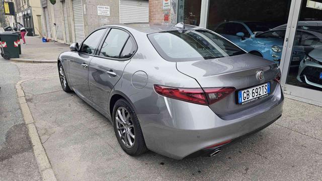 ALFA ROMEO Giulia 2.2 Turbodiesel 160 CV AT8 Business Immagine 3