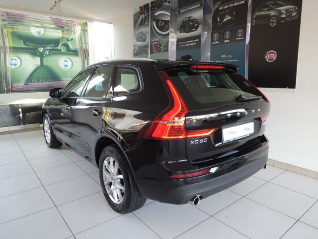 VOLVO XC60 B4 (d) AWD Geartronic Business Immagine 3