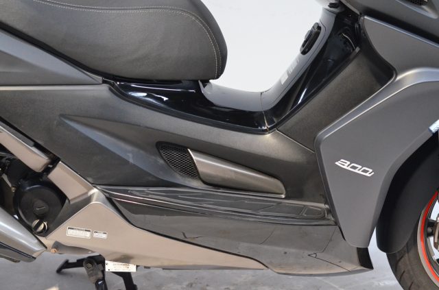 KYMCO K-XCT 300i ABS 2014 - 29.000 KM + BAULETTO Immagine 2