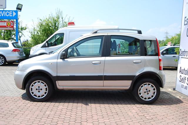 FIAT Panda 1.2 BENZINA 4x4 OK NEOPATENTATI Immagine 3