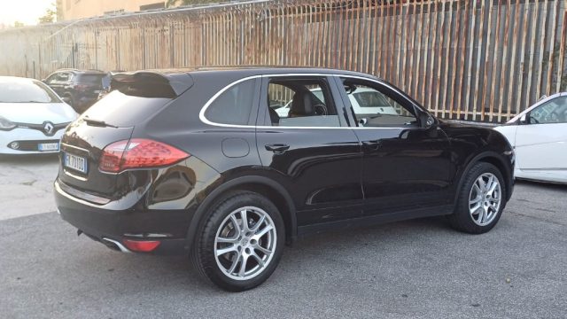 PORSCHE Cayenne 3.0 Diesel Immagine 3