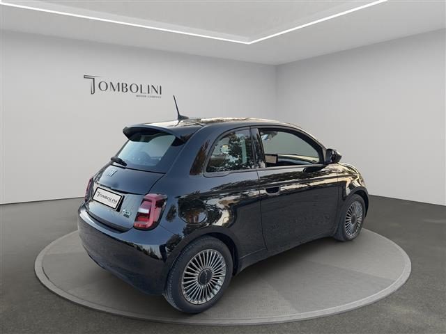 FIAT 500 e 42 kWh Icon Immagine 3