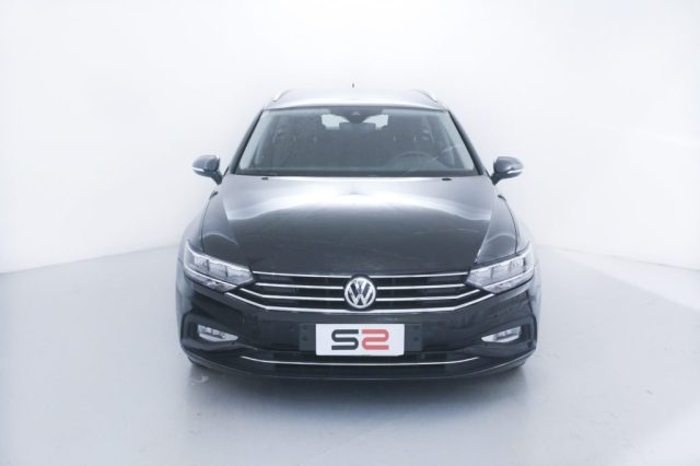 VOLKSWAGEN Passat Variant 1.6 TDI SCR DSG Business BMT Immagine 2