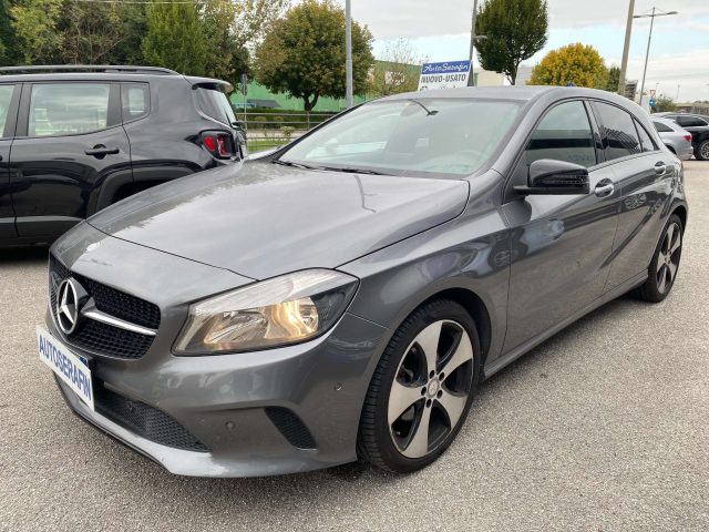 MERCEDES-BENZ A 200 A 200 d Sport auto my16 Immagine 2