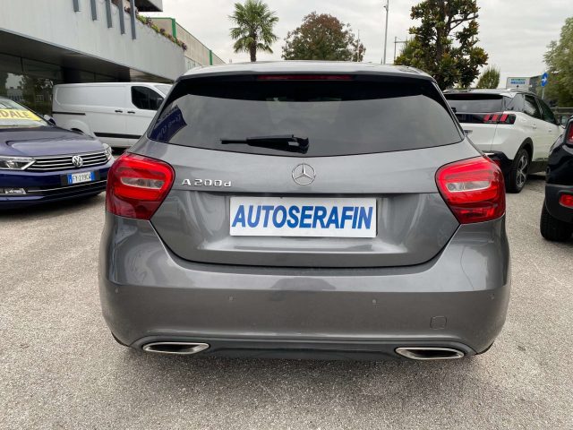 MERCEDES-BENZ A 200 A 200 d Sport auto my16 Immagine 4