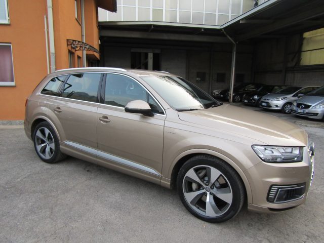 AUDI Q7 e-tron 3.0 TDI quattro tiptronic S-LINE *125.000 KM* Immagine 2