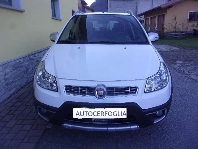 FIAT Sedici 1.6 16v Emotion 4x4 120cv-SOLO 70.000 KM !!! Immagine 2