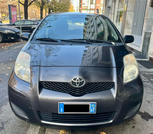 TOYOTA Yaris 1.0 5 porte Immagine 1