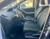 TOYOTA Yaris 1.0 5 porte