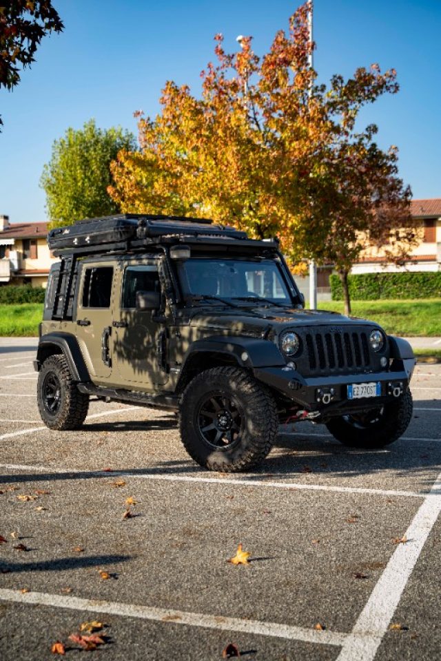 JEEP Wrangler IL PROPRIETARIO UN ESPERTO DELL'OVERLAND! Immagine 0