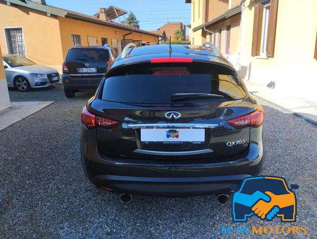 INFINITI QX70 3.0 diesel V6 AT S Premium Immagine 4