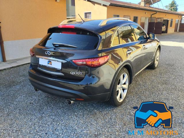 INFINITI QX70 3.0 diesel V6 AT S Premium Immagine 3