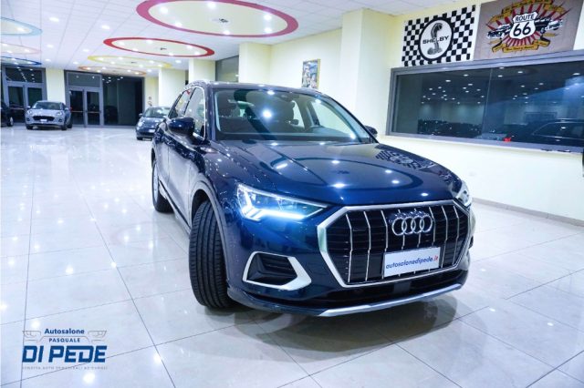 AUDI Q3 40 TDI quattro S tronic Business Advanced Immagine 2